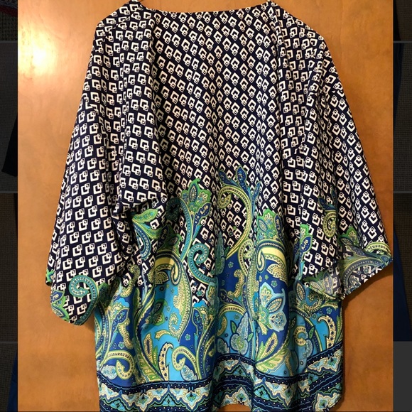 Patterned Shawl - Picture 2 of 2